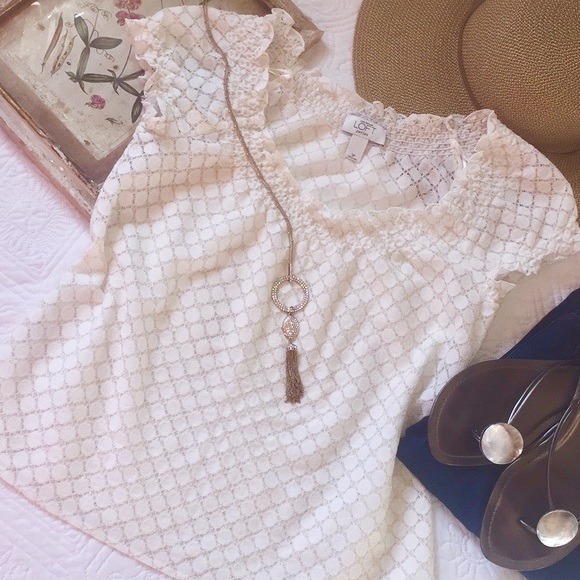 Ann Taylor Loft Tops - Adorable Ann Taylor Loft short sleeve top